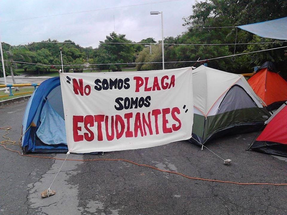 meriahdoc:  From top to bottom:  &ldquo;Mexico smells like death. Son, while