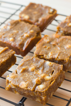 fullcravings:  Pumpkin White Chocolate Chip Blondies 