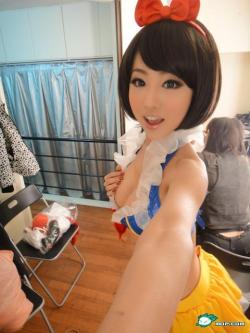 halloweenisforthesexy:  Dorothy was always pretty hot anyway. An adorable Asian Dorothy? Mind blowing! 