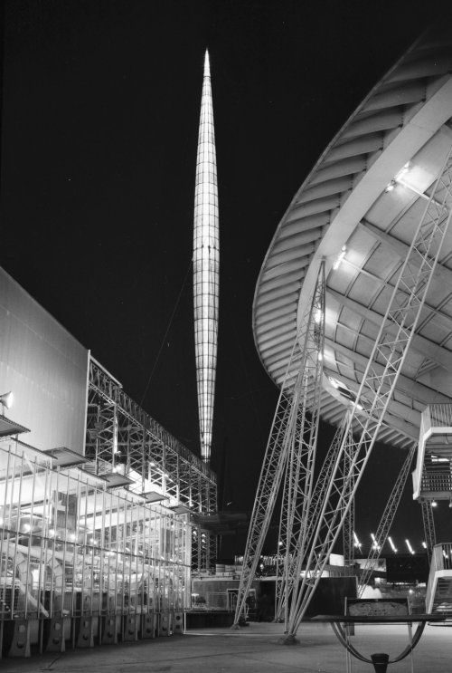 De Skylon bij het Festival of Britain werd op persoonlijke instructie van Winston Churchill moedwill