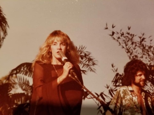 goldduststevie:Fleetwood Mac perform at the UCSB Stadium in Santa Barbara - October 2, 1977. Photos 