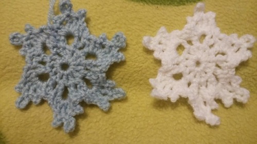 Opinions on blue snowflakes? (do we need a natural light picture?)