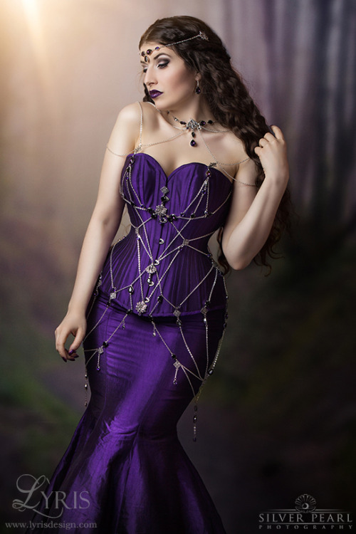 lyrisdesign: Beautiful La Esmeralda, in her custom made silk corset and fishtail skirt. Every crysta