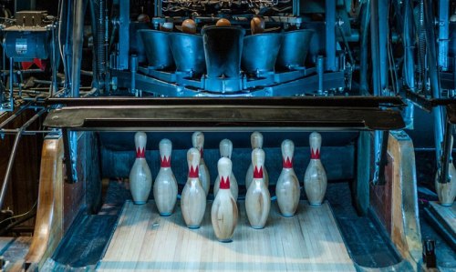 coolthingoftheday - The Highland Park Bowl is a vintage bowling...