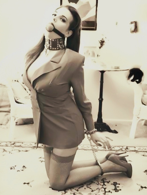 annie-douglas-at-40:  mysluttystash:  Remind you of anyone? <3  Okay, I have to admit, this isn’t necessarily my kink (but A seems to be into it), but - WOW. I have a coworker or two I would love to see like this!