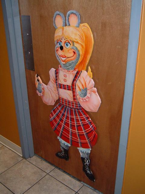 I Found This Picture On Showbizpizza.com And I Have No Idea What Its From Or If It Was Even Part Of Anything