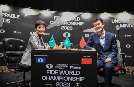 David Llada ♞ on X: An exhausted Ding Liren gets a massage from Xie Jun,  China's first Women's World Champion. Few people like her understand the  overwhelming emotions he must be feeling