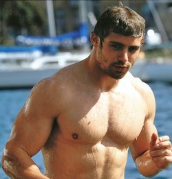 nearlynakedguys:  Rugby player Leigh Halfpenny