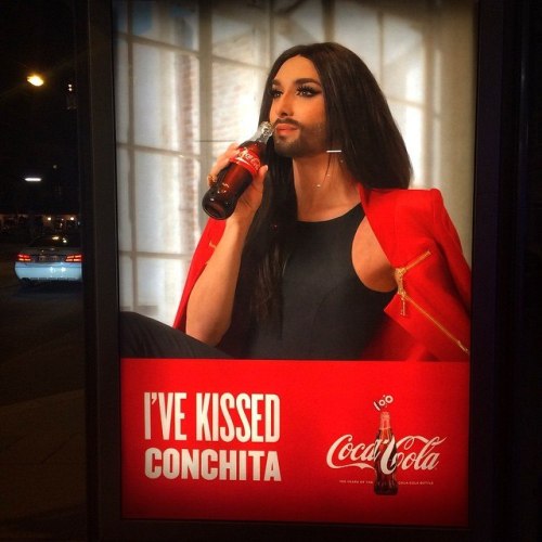 petrilliam: I love this advertising of Coca Cola Conchita Wurst hat es die zeitlose Eleganz der Kon