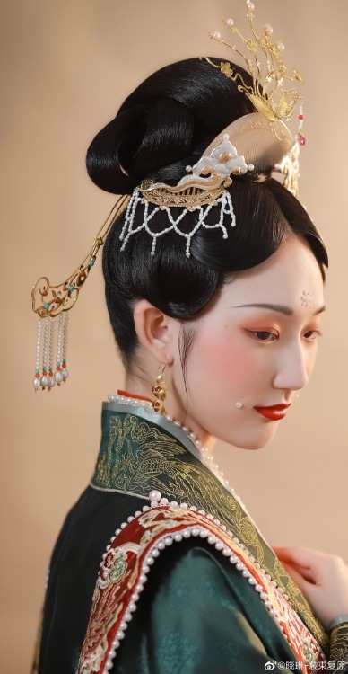 chinese hanfu makeup & hairstyle by 晓琳-装束复原