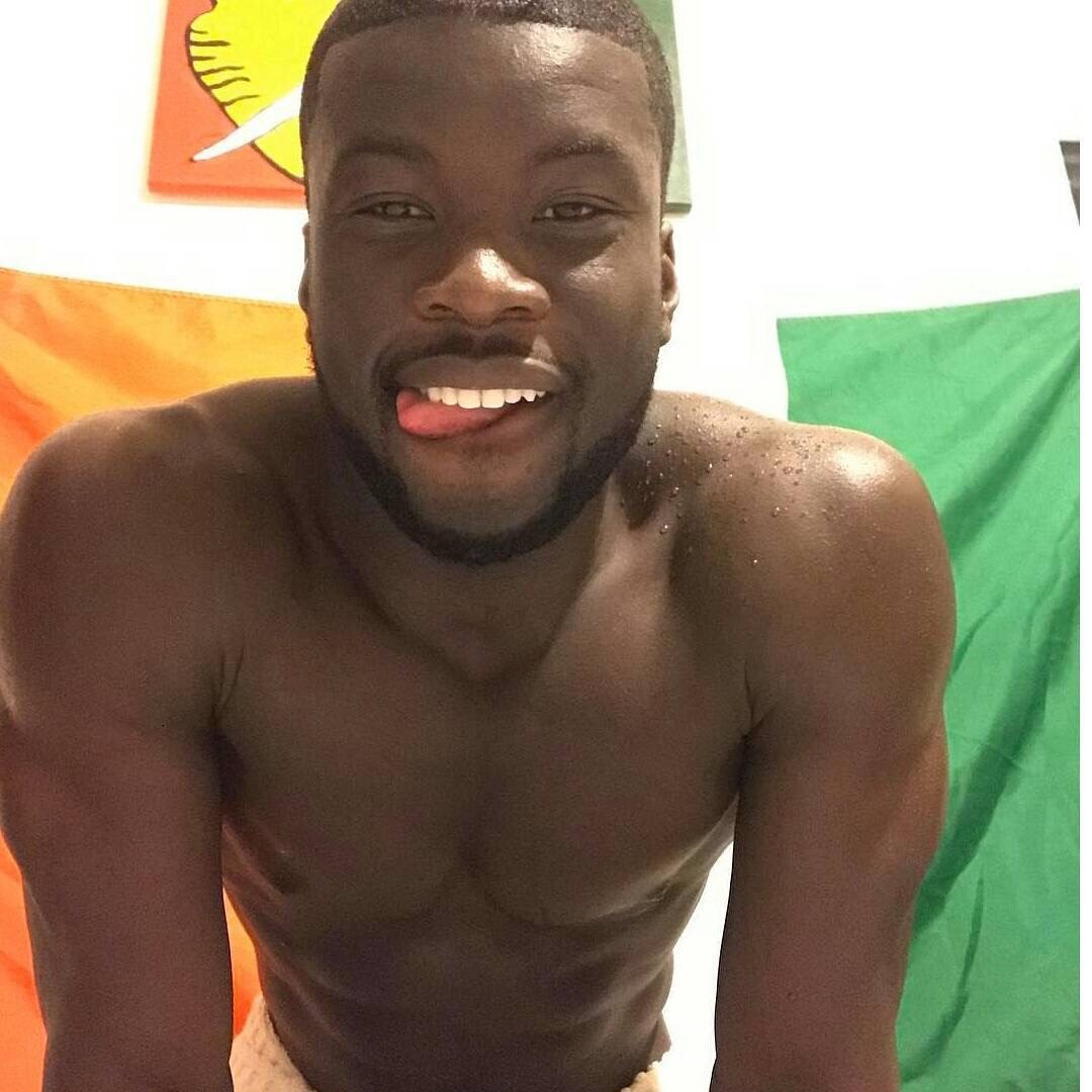 ohthentic:  blacker-the-better:  degeneratexxx:   King of Côte d'Ivoire 🇨🇮