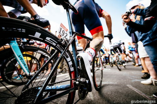 thismachinekillscobbles: IAM CHAVANEL via smashred flickr