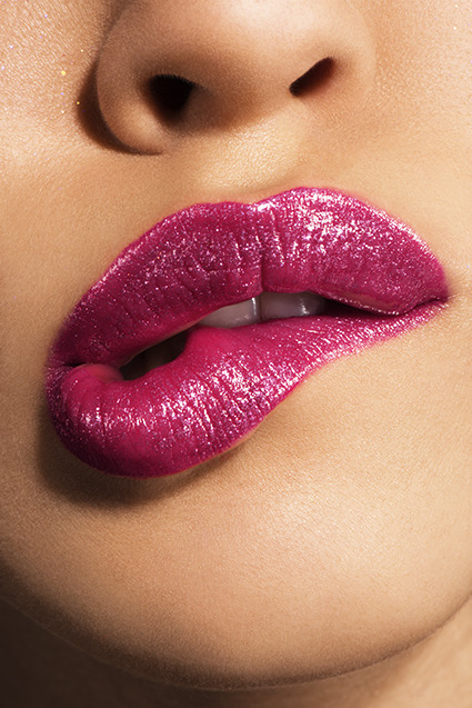 zonelux:  yourlovelifeworld:  Site design by Red Hook Digital Red Hook Digital.  DIRTY GIF | MY POST  |  FRIENDS  |  TAGS