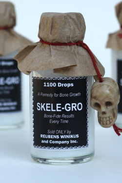 wickedclothes:  Harry Potter SkeleGro Potion