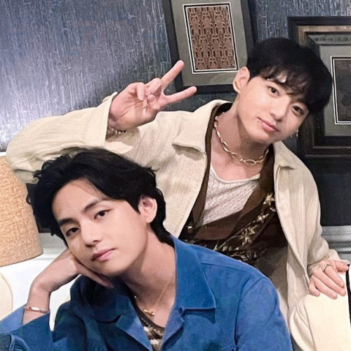 # Vminkook Blue Layouts
