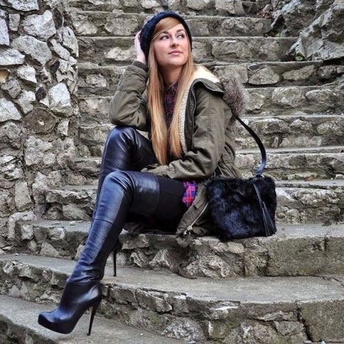bootsandbonerstarters: Happy April!