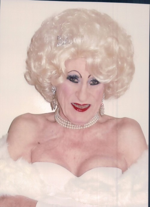 girdleluv: omglaurenme: David very much wanted to be Delores, the Hollywood Porn Queen. 👄👄👄👅👅👅 