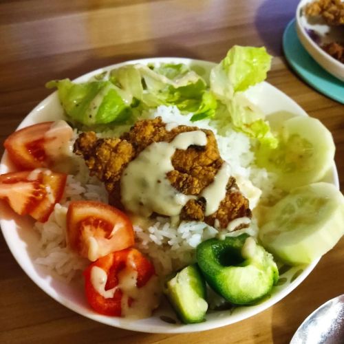 Tonight’s meal ala Emily. #supper #dinnerwithemily #healthyfood #teflindo #saljublossom #emily