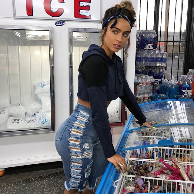 x444sp1d:  sommer ray instagram model[ insta models ]  [ insta girls ]related terms: