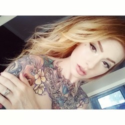 voxamberlynn:  Getting selfie crazy this