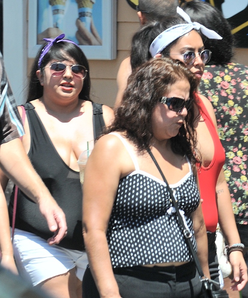 Look at those saggers.