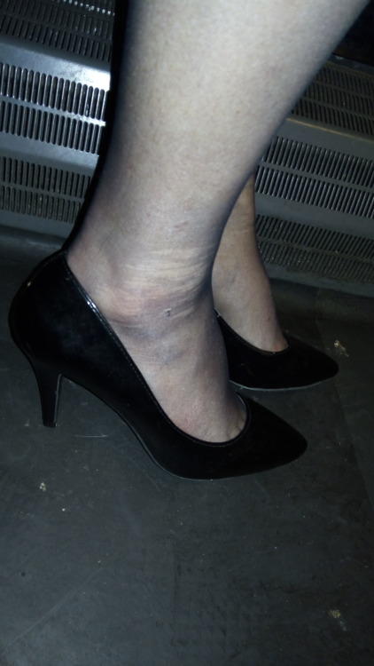 black patent heels, for a change