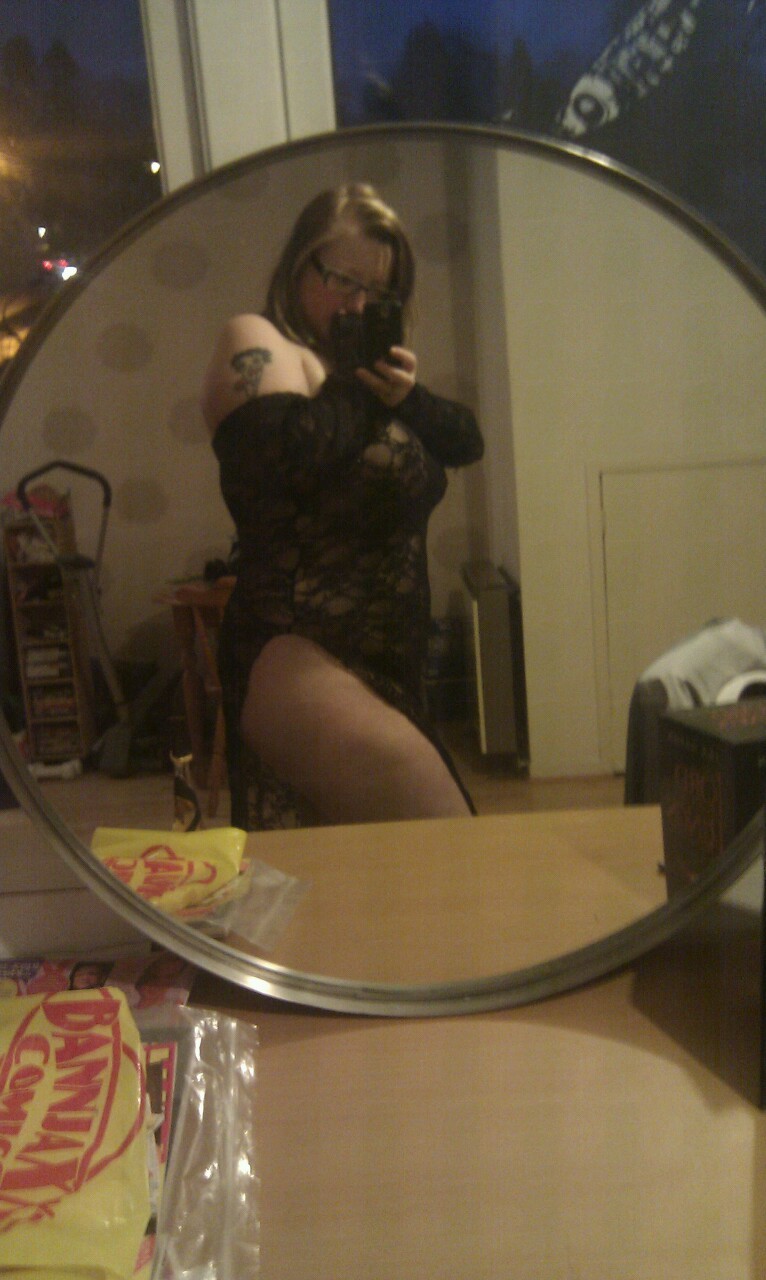cocoandthunderjugs:  Hello I’m Alana, you might follow my other blog (thunderjugs),