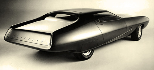 carsthatnevermadeit:  Chrysler Cordoba de-Oro, 1979. A concept designed Elwood Engel based on the C-body chassis with very thin A pillars 