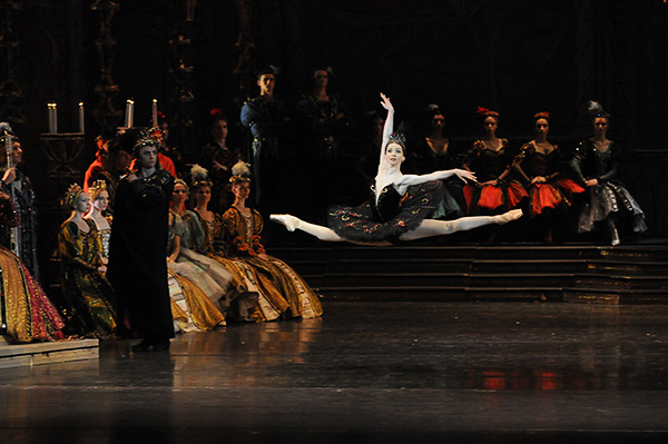 prosthetic-dance:  Evgenia Obraztsova as Odile in Swan Lake 