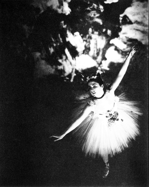  Degas’ photographs of his ballerinas 