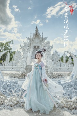 changan-moon:  Traditional Chinese fashion,