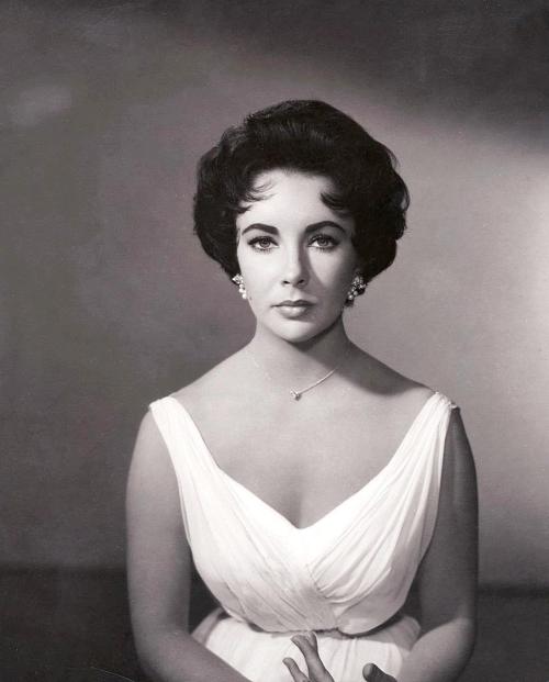 Classic portrait of Elizabeth Taylor by Virgil Apger, 1958, wearing a dress by Helen Rose designed f