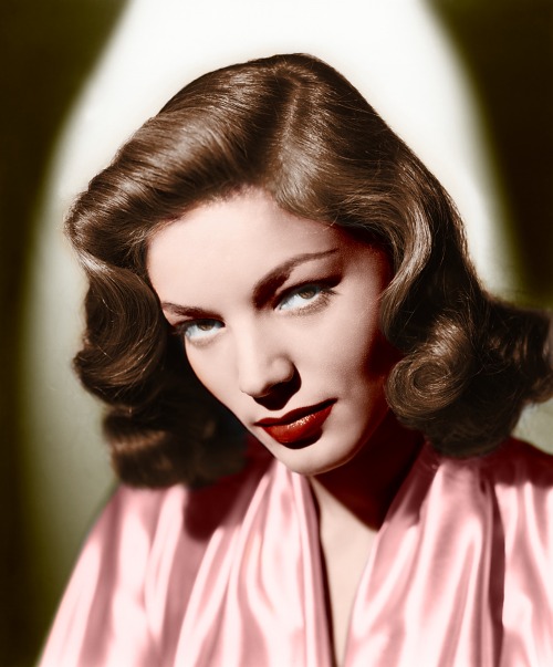 missblissfreshstart:  nostalgia-eh46:  RIP - Lauren Bacall                                                                           September 16 1924 - August 12 2014 http://www.doctormacro.com/index.html  RIP..