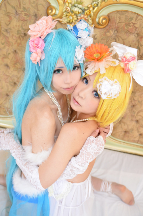 Vocaloid - Miku Hatsune & Rin Kagamine 8HELP US GROW Like,Comment & Share.CosplayJapaneseGirls1.5 - www.facebook.com/CosplayJapaneseGirls1.5CosplayJapaneseGirls2 - www.facebook.com/CosplayJapaneseGirl2tumblr - http://cosplayjapanesegirlsblog.tumbl