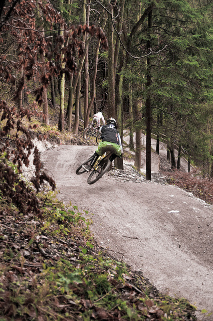 fuckyeahmountainbiking:  Aston Hill by Jon Ashelford on Flickr.