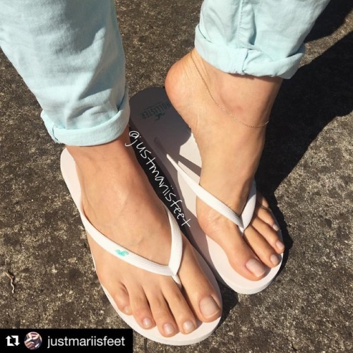 iloveladiesfeet:  @justmariisfeet  brandon646