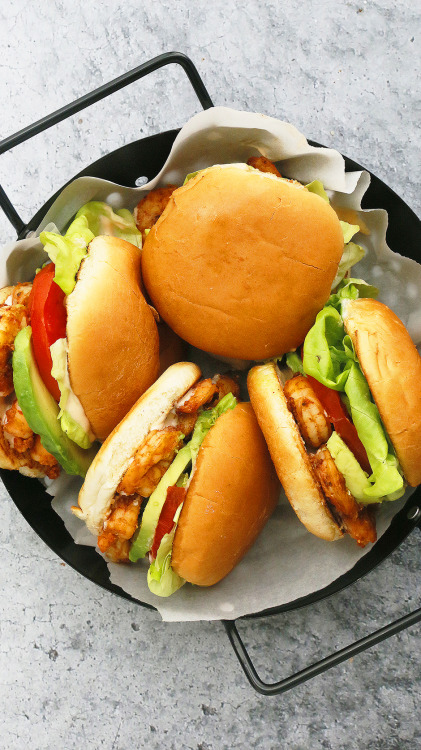 yummyinmytumbly:Shrimp Avocado Sandwich
