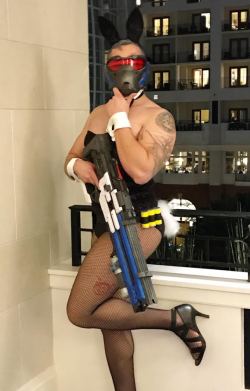 hydraworx:  I present to you, the best and most perfect thing I saw at Katsucon.