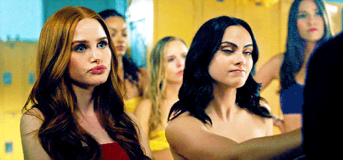 hope-mikaelson: #cheryl standing by and watching veronica nearly do a murder while she stares at the