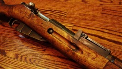 bolt-carrier-assembly:  Finnish M39 1942 VKT - 1908 Receiver tang date.I tuned up those pictures i took earlier because the weather was bad today but i said id post better pictures, so here you go.I’m excited to see how she groups.  SWEET RIFLE !