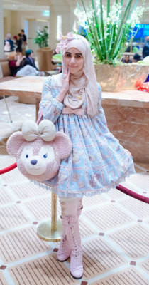 Halihijabi: Hijabi Lolita Fashion   Tumblr (Alyssa) | Tumblr (Noor) | Blogspot (Noor)