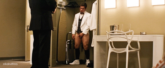 bestmenz:  nkdndfms:Adam DeVine BestMenz honors for Adam Devine.  Funny, thick celebrity