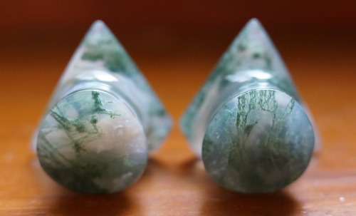 yourroyalpenis:  imperialorganics:5/8” (16mm) Moss agate teardrop plugs with trapezoidal front flaresEmail christine.imperialorganics@gmail.com with crazy ideas You know I like my ideas crazy  Omg.