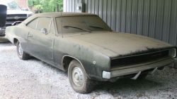 Jacdurac:  What’s In Your Neighbors Old Barn ?1968 Dodge Charger