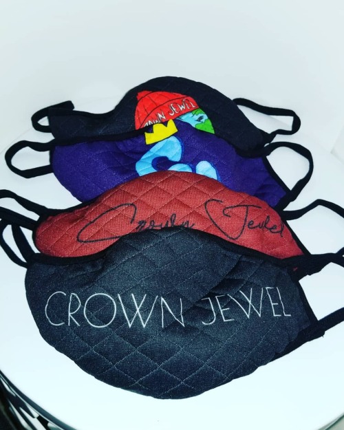 Spend ya quarantine in style! Custom Crown Jewel face masks are now available for your protection! D