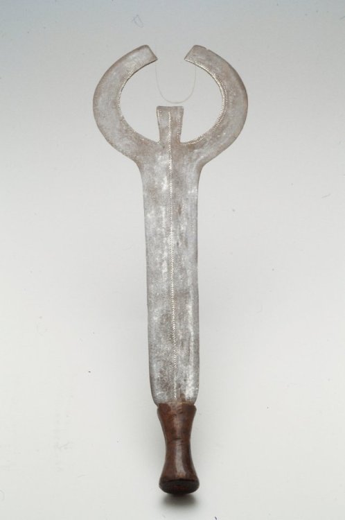 Lobala sword, Congo, early 20th century.from The Minneapolis Institute of Art