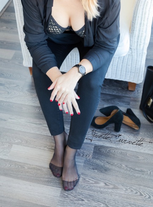 yvettecurvette: yvettecurvette.com
