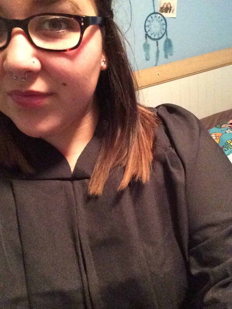staythenighttwithmee:  Well, I’m officially a college graduate. So here are some