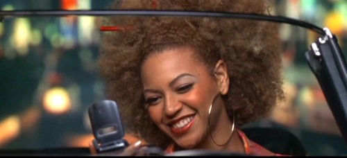 abhayamudraa:Beyoncé in Austin Powers in Goldmember 2002