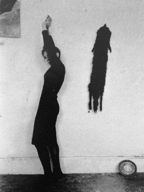 hushaby:  Francesca Woodman – misimágenes2 